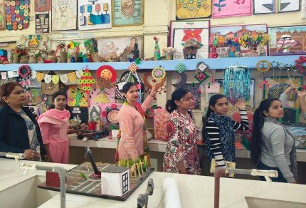 Art and Craft Lab (1)